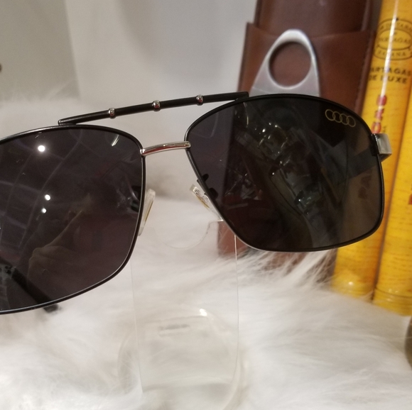 GLASSES - Picture 2 of 4